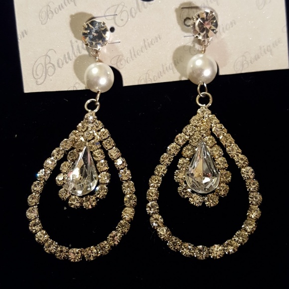 Jewelry - Picture 3 of 3